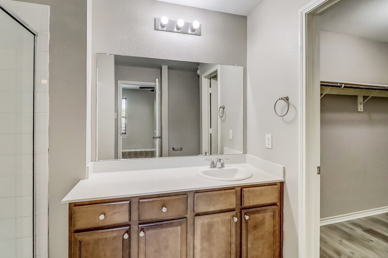 2,020/Mo, 2520 Caden Ct Forney, TX 75126 Main Bedroom View 3