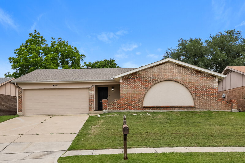 2,045/Mo, 6437 Starnes Rd Watauga, TX 76148 External View