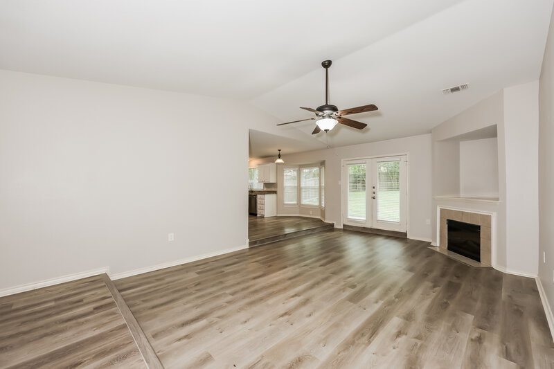 2,045/Mo, 6437 Starnes Rd Watauga, TX 76148 Living Room View 5