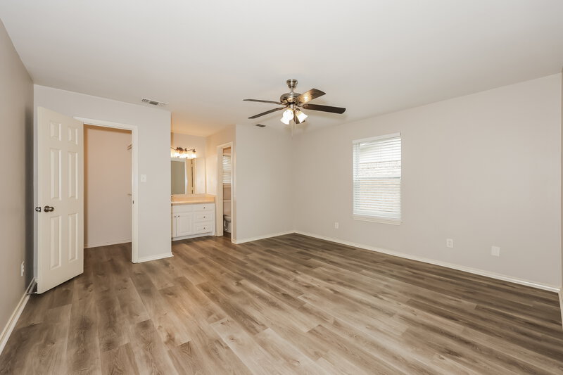 2,045/Mo, 6437 Starnes Rd Watauga, TX 76148 Main Bedroom View