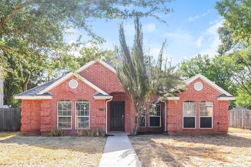 2,465/Mo, 6043 Copperfield Dr Arlington, TX 76001 External View