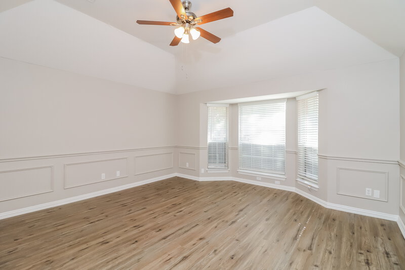 2,465/Mo, 6043 Copperfield Dr Arlington, TX 76001 Main Bedroom View