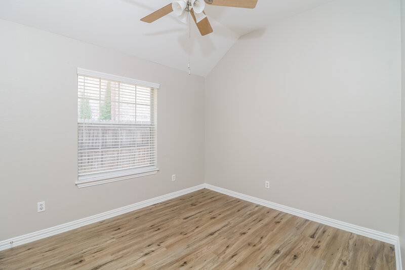 2,465/Mo, 6043 Copperfield Dr Arlington, TX 76001 Bedroom View