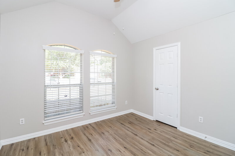 2,465/Mo, 6043 Copperfield Dr Arlington, TX 76001 Bedroom View 2