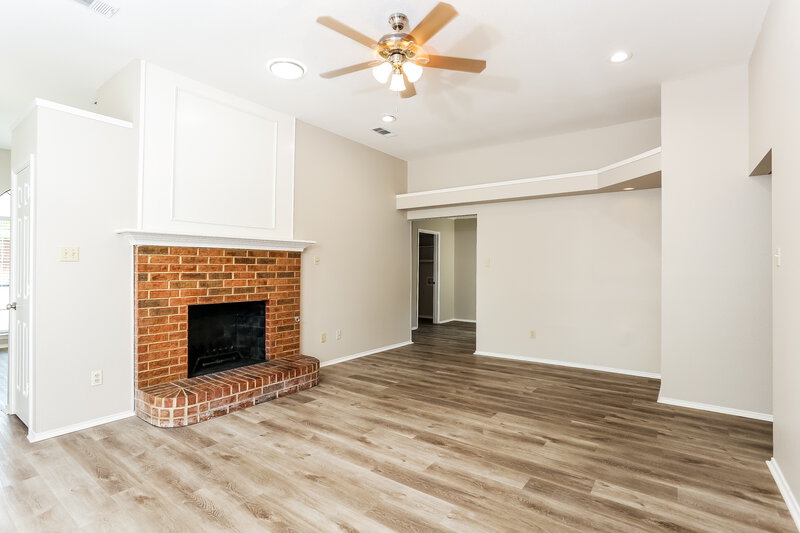 2,020/Mo, 101 Streamside Dr # A1 Desoto, TX 75115 Living Room View