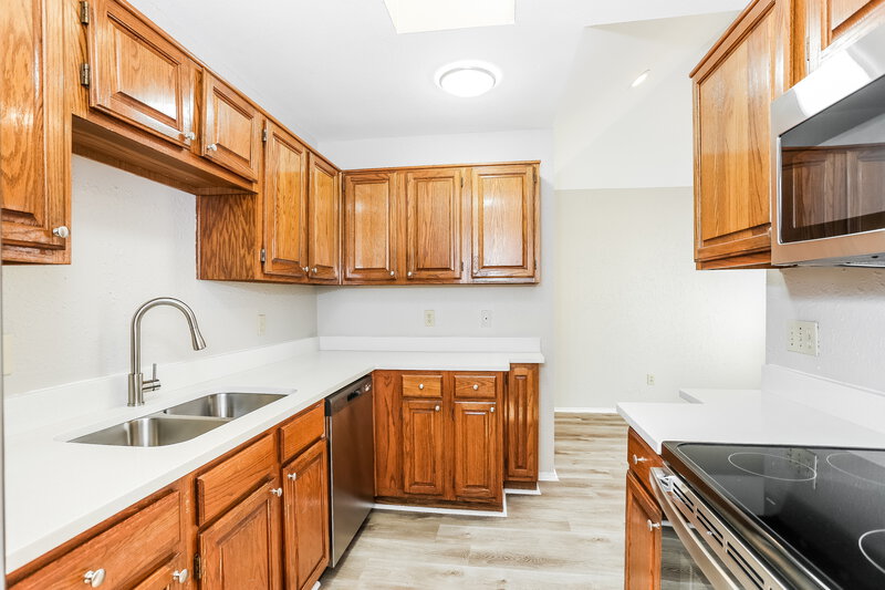 2,020/Mo, 101 Streamside Dr # A1 Desoto, TX 75115 Kitchen View 2