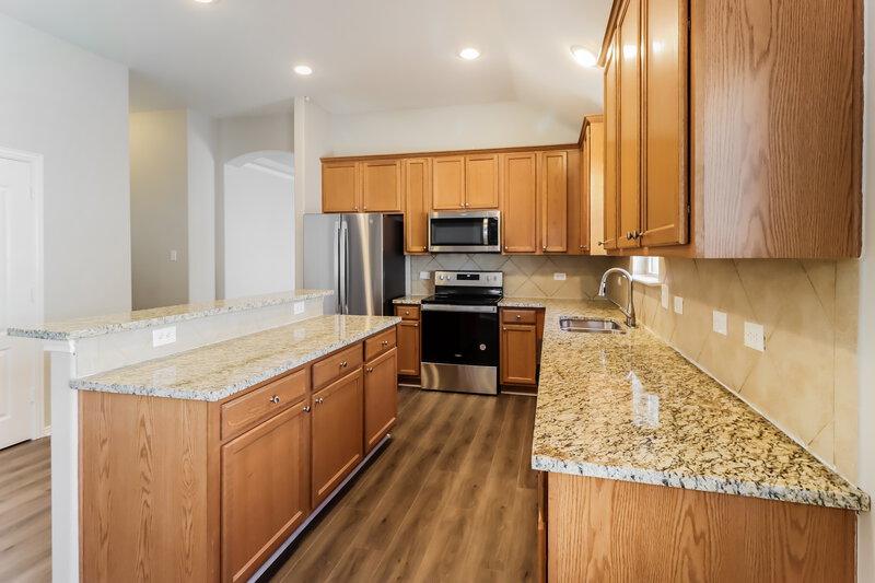 2,425/Mo, 1409 Danielle Creek Dr Little Elm, TX 75068 Kitchen View