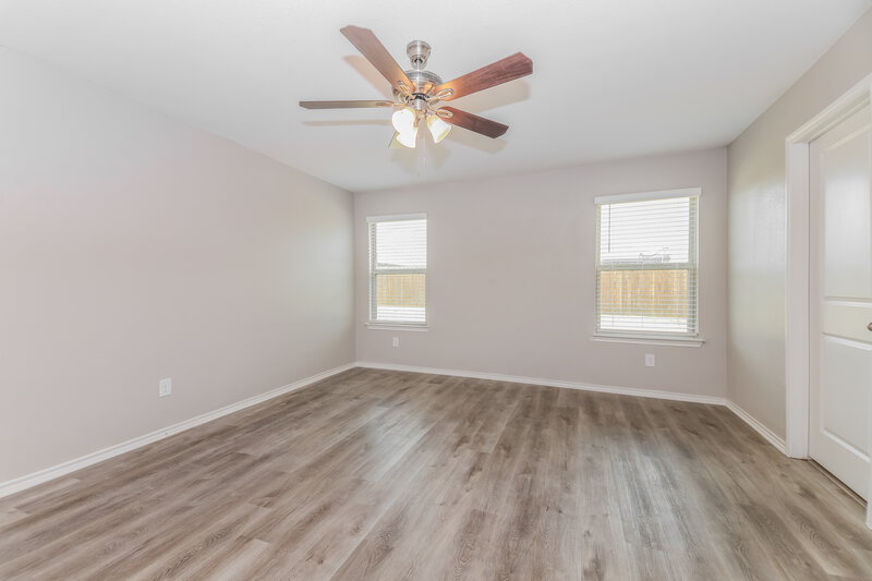 2,580/Mo, 2609 Hutchins Dr Seagoville, TX 75159 Main Bedroom View 2