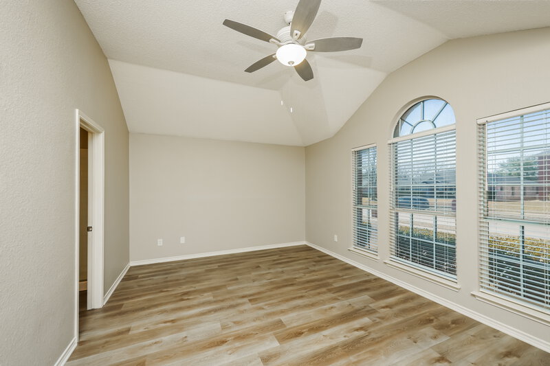 2,370/Mo, 1506 Chapman Dr Lancaster, TX 75134 Main Bedroom View