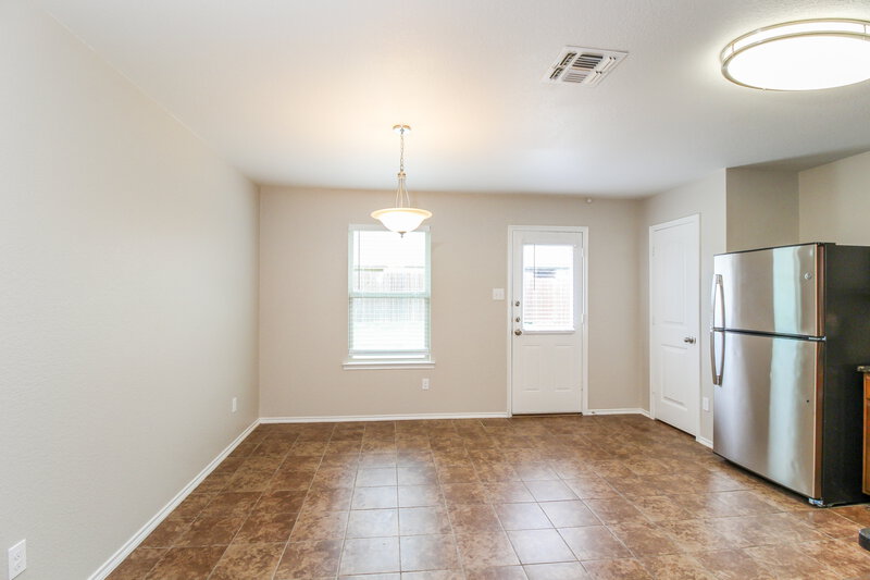 2,130/Mo, 1116 Bellevue Dr Princeton, TX 75407 Dining Room View