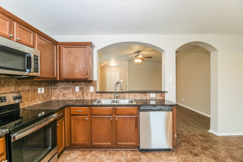 2,130/Mo, 1116 Bellevue Dr Princeton, TX 75407 Kitchen View 2