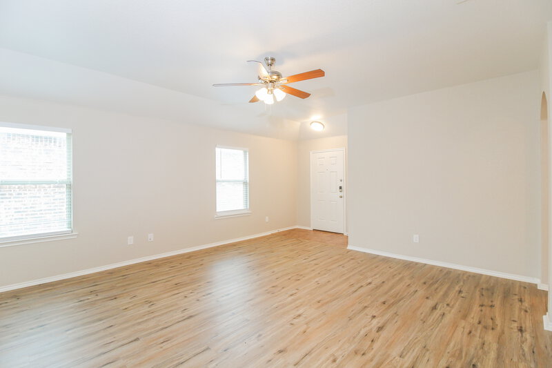 2,130/Mo, 1116 Bellevue Dr Princeton, TX 75407 Main Bedroom View 2