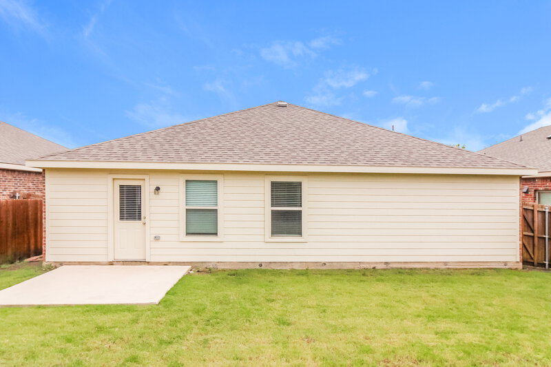2,130/Mo, 1116 Bellevue Dr Princeton, TX 75407 Rear View