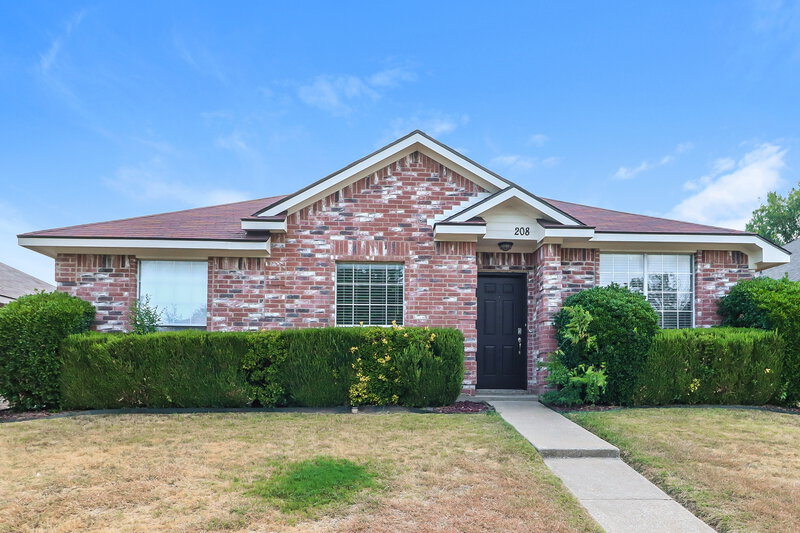2,185/Mo, 208 Rosewood Ln Cedar Hill, TX 75104 External View