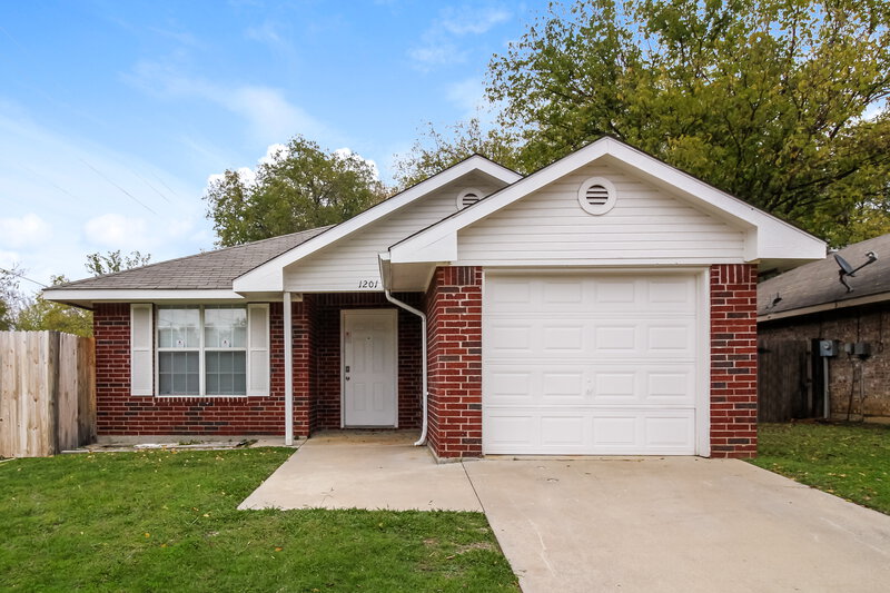 1,575/Mo, 1201 Paco Trl Denton, TX 76209 External View