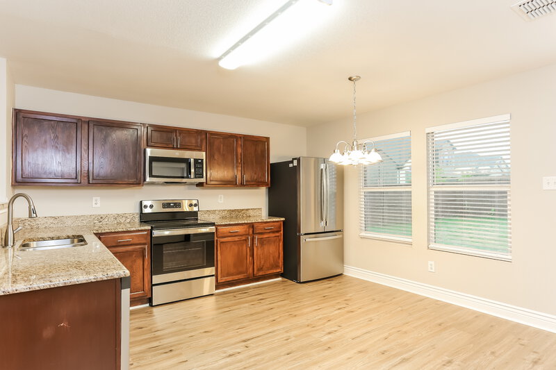 2,440/Mo, 8126 Stowe Springs Ln Arlington, TX 76002 Dining Room View