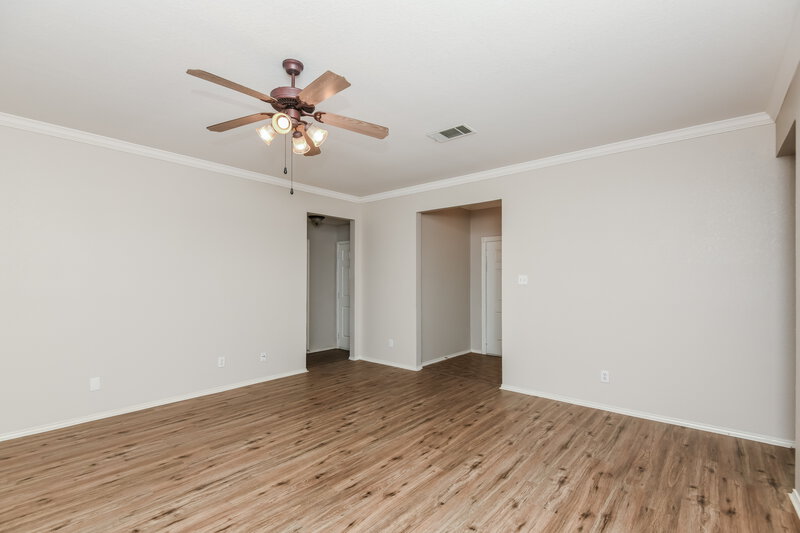 2,235/Mo, 1007 Winepress Rd Burleson, TX 76028 Living Room View