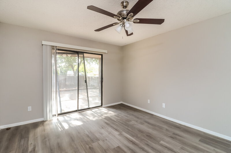 2,075/Mo, 5911 Woodsetter Ln Arlington, TX 76017 Main Bedroom View