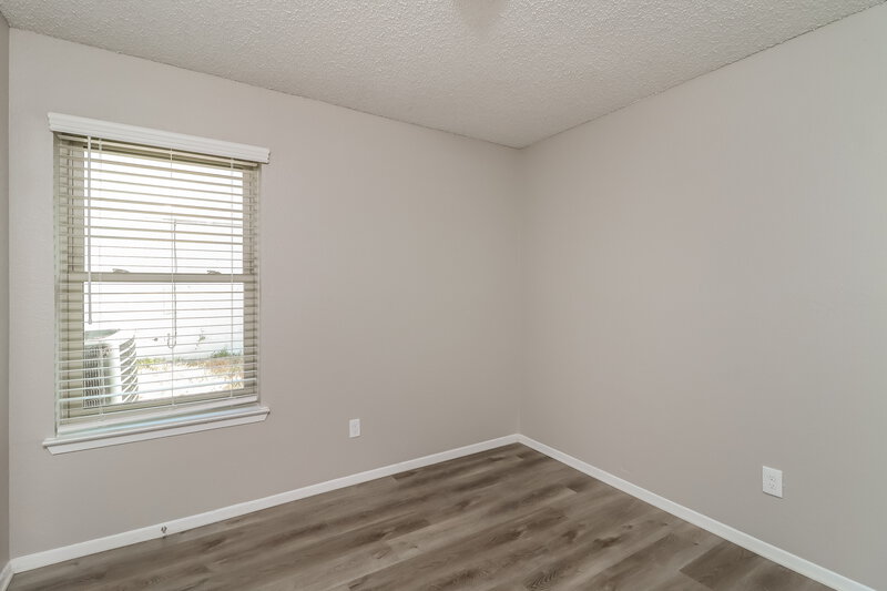 2,075/Mo, 5911 Woodsetter Ln Arlington, TX 76017 Bedroom View 2