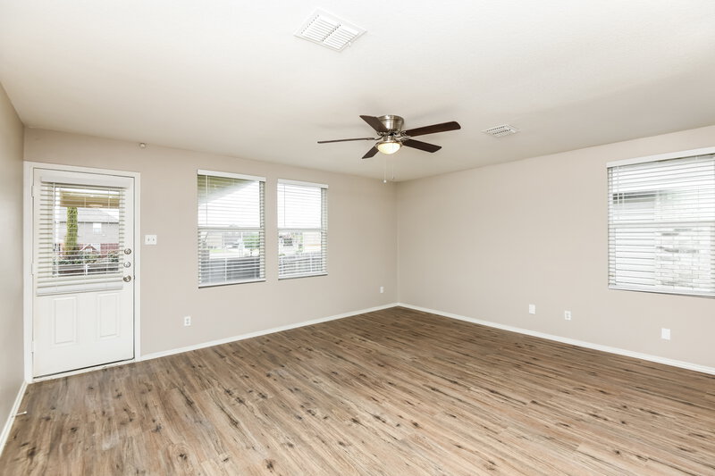 1,885/Mo, 4209 German Pointer Way Fort Worth, TX 76123 Living Room View