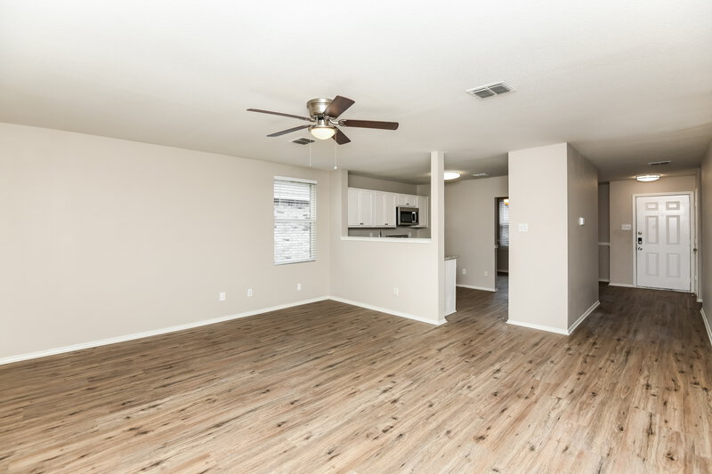 1,885/Mo, 4209 German Pointer Way Fort Worth, TX 76123 Living Room View 2