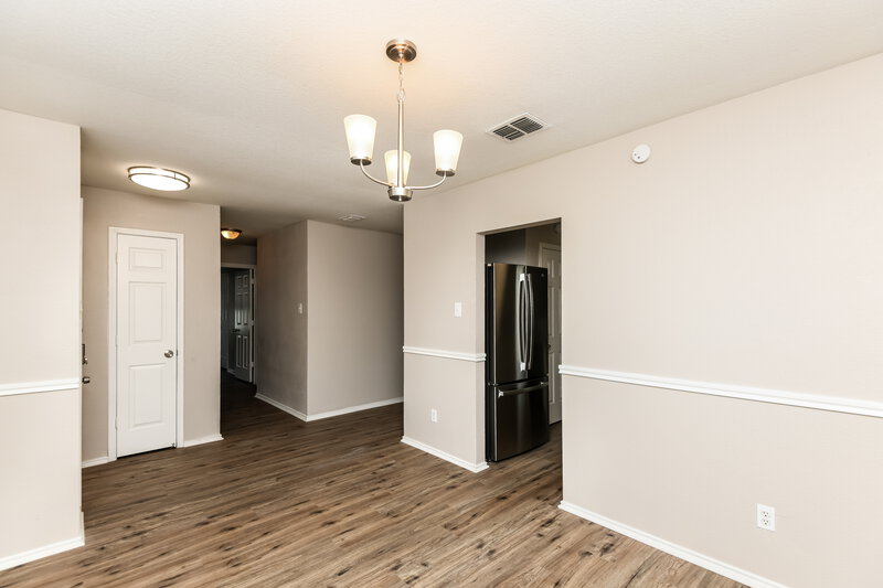 1,885/Mo, 4209 German Pointer Way Fort Worth, TX 76123 Dining Room View 2