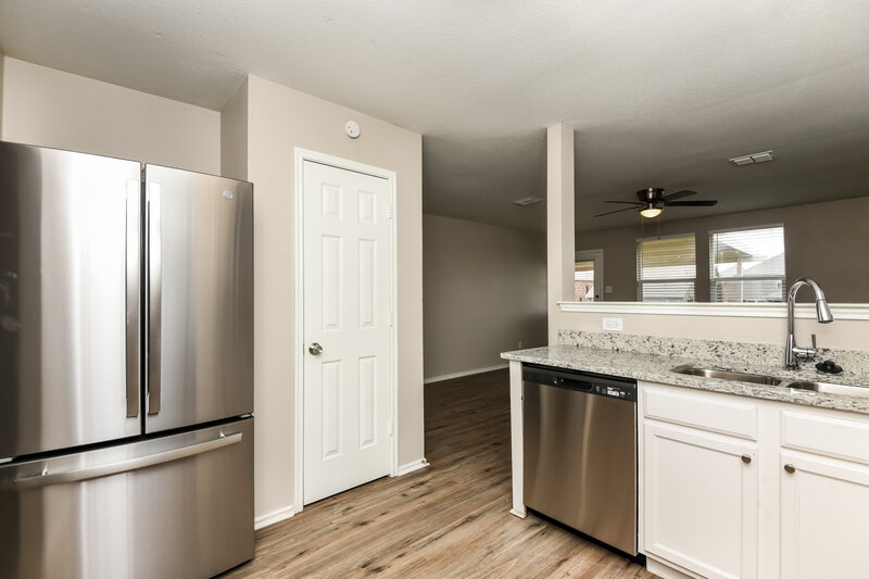 1,885/Mo, 4209 German Pointer Way Fort Worth, TX 76123 Kitchen View 3