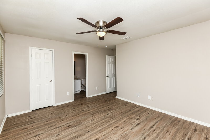 1,885/Mo, 4209 German Pointer Way Fort Worth, TX 76123 Main Bedroom View 2