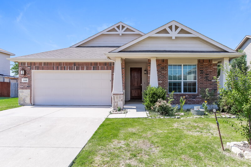 2,090/Mo, 1640 Kawati Way Krum, TX 76249 External View