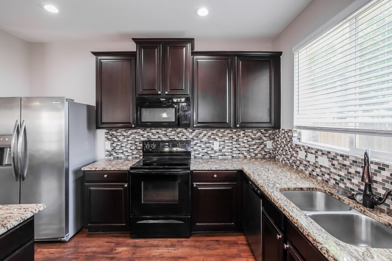 2,090/Mo, 1640 Kawati Way Krum, TX 76249 Kitchen View 2
