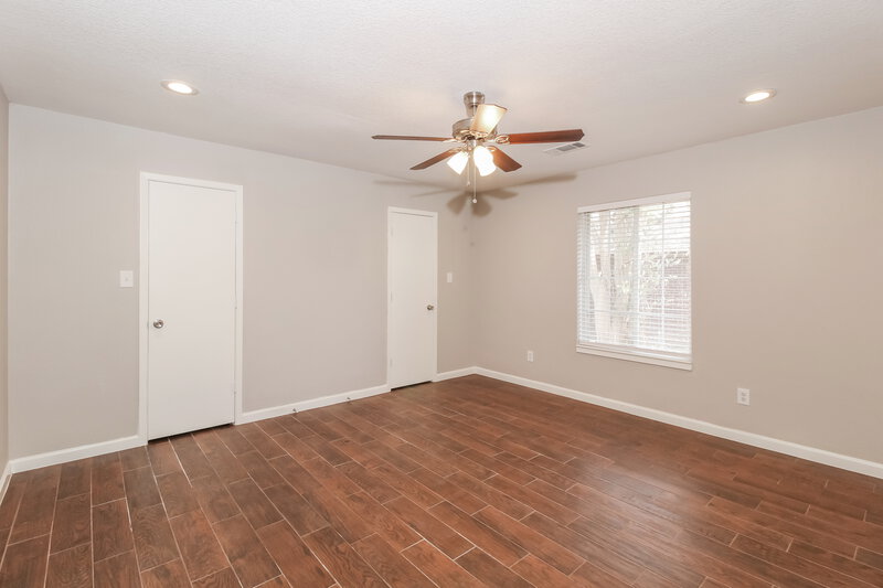 1,845/Mo, 2601 Valley View Dr Corinth, TX 76210 Main Bedroom View