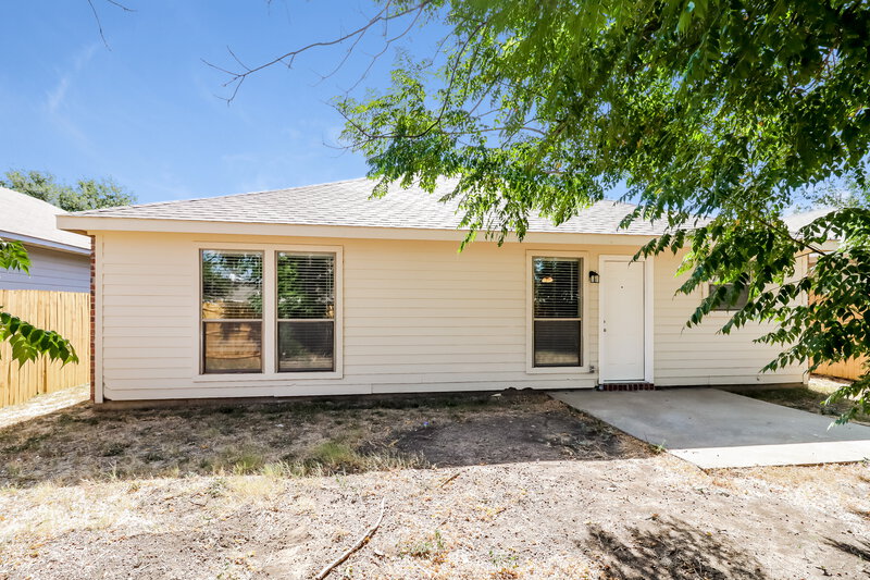 1,705/Mo, 9312 Aubree Ct Fort Worth, TX 76140 Rear View