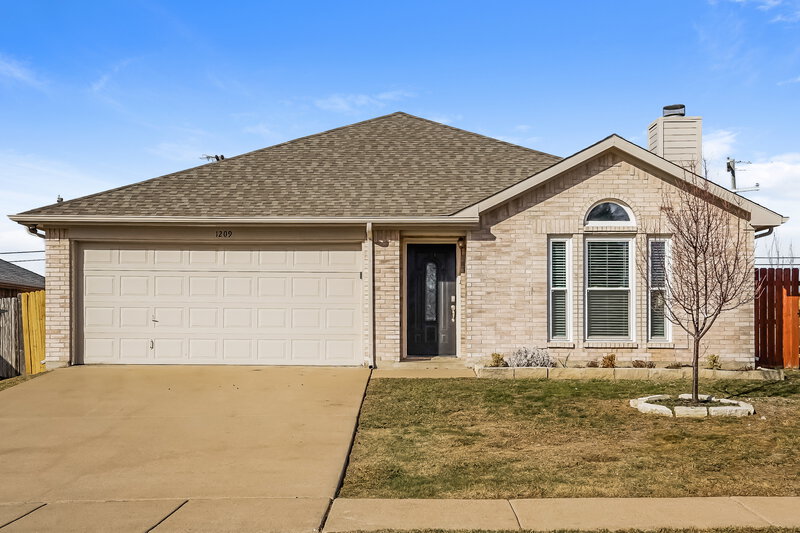 2,215/Mo, 1209 Mallard Run Midlothian, TX 76065 External View