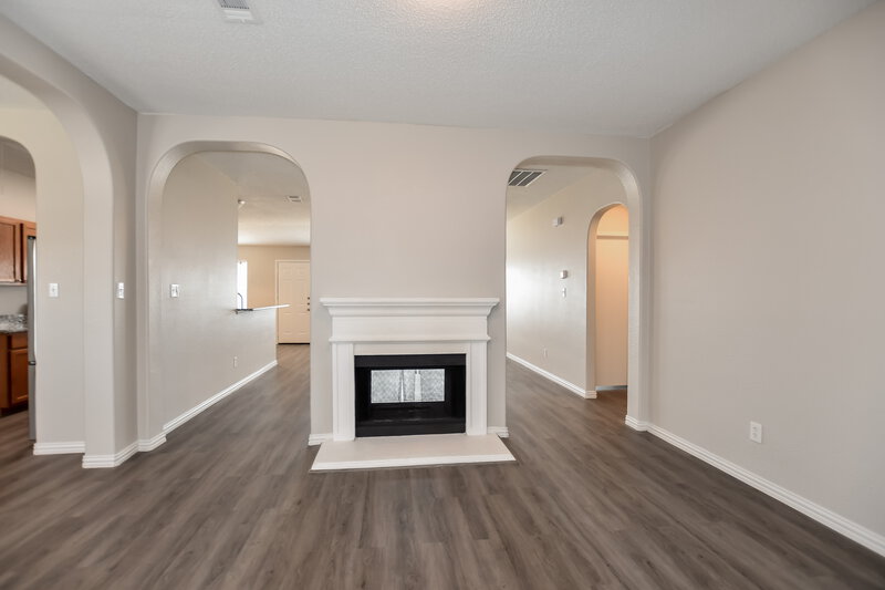 1,895/Mo, 1106 Hampton Dr Forney, TX 75126 Living Room View 2