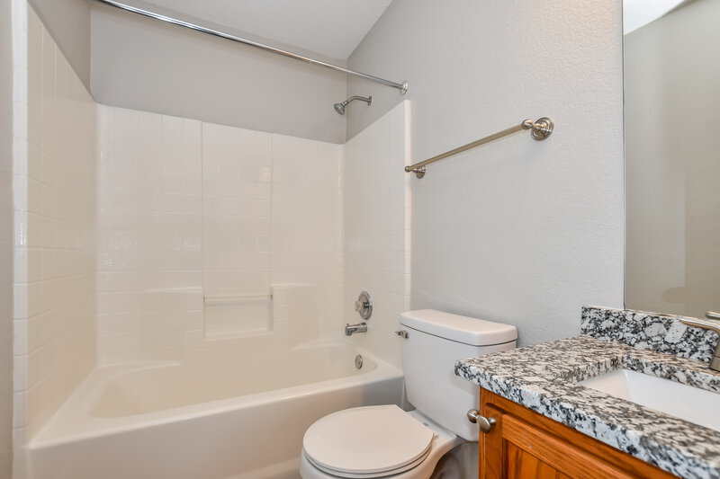 1,895/Mo, 1106 Hampton Dr Forney, TX 75126 Bathroom View