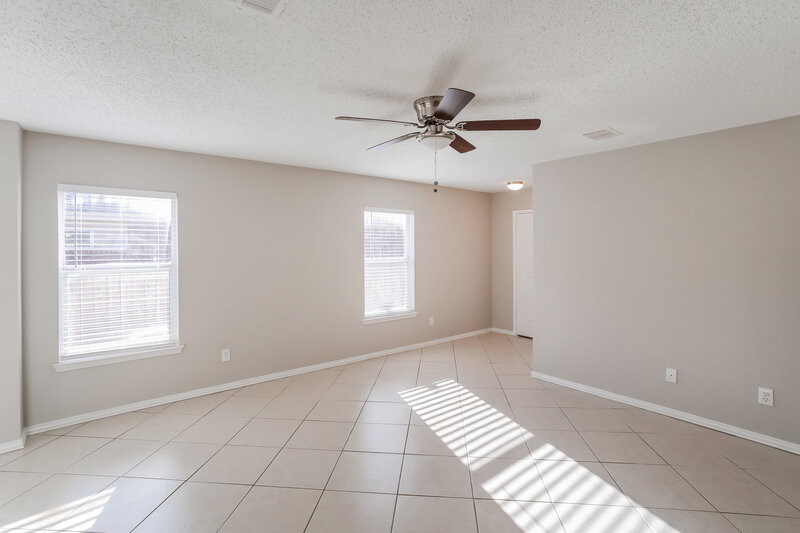 1,920/Mo, 4644 Cool Ridge Ct Fort Worth, TX 76133 Living Room View