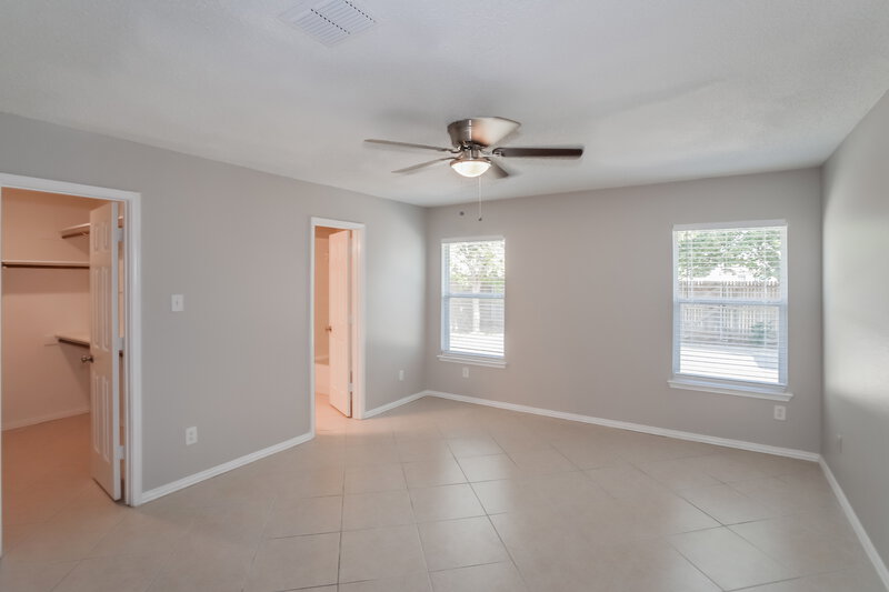 1,920/Mo, 4644 Cool Ridge Ct Fort Worth, TX 76133 Main Bedroom View