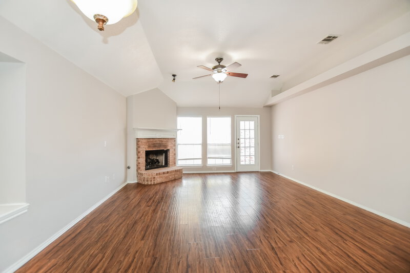 2,515/Mo, 1481 Altstatten Ln Lewisville, TX 75067 Living Room View 3