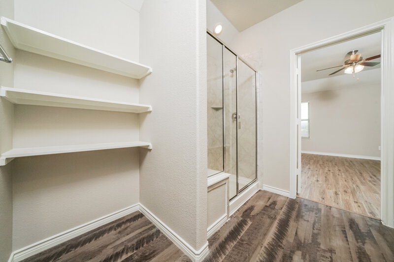 2,465/Mo, 272 Jefferson Ln Fate, TX 75189 Main Bathroom View