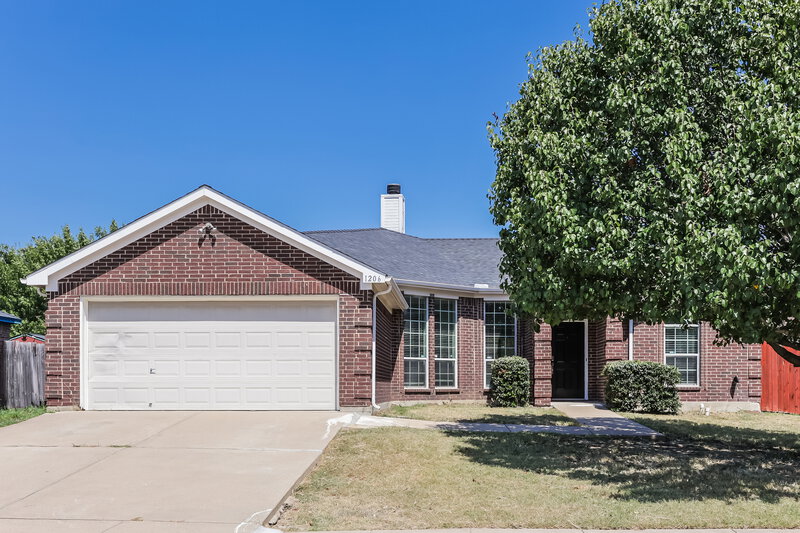2,305/Mo, 1206 Beacon Hill Dr Midlothian, TX 76065 External View