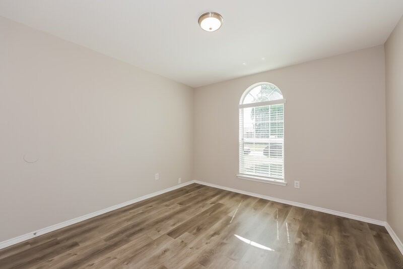 2,305/Mo, 1206 Beacon Hill Dr Midlothian, TX 76065 Bedroom View