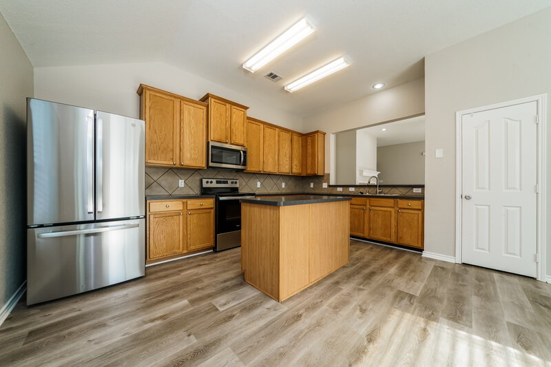 2,625/Mo, 1232 Goldeneye Aubrey, TX 76227 Kitchen View