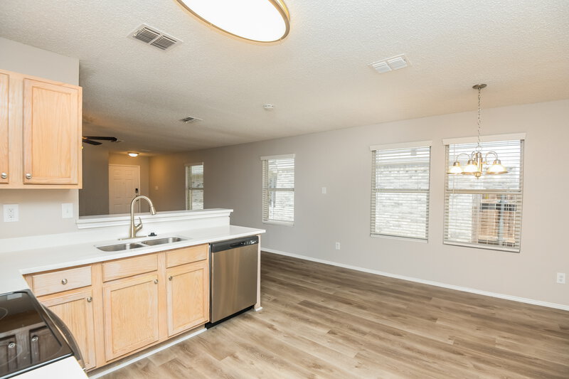 2,180/Mo, 8725 Hunters Trl Fort Worth, TX 76123 Kitchen View 3