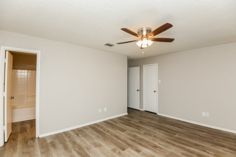 2,180/Mo, 8725 Hunters Trl Fort Worth, TX 76123 Main Bedroom View 2
