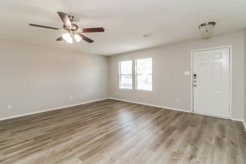2,080/Mo, 8728 Stonebriar Ln Fort Worth, TX 76123 Living Room View