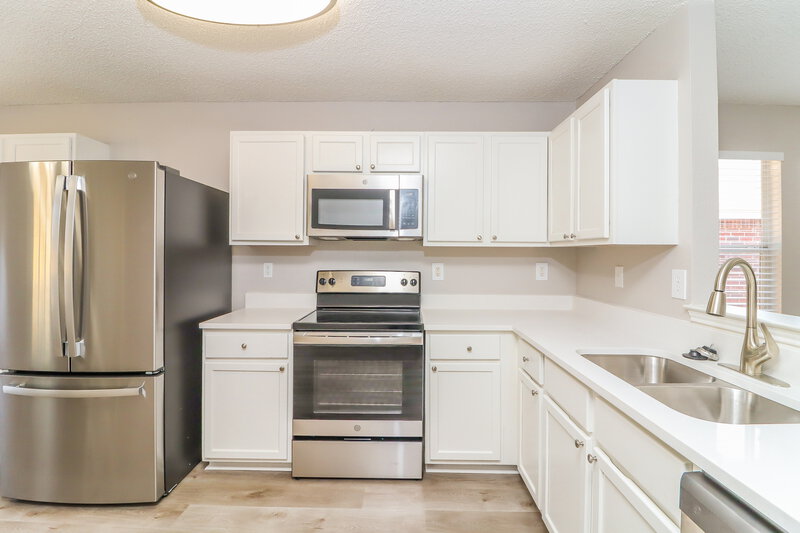 2,080/Mo, 8728 Stonebriar Ln Fort Worth, TX 76123 Kitchen View
