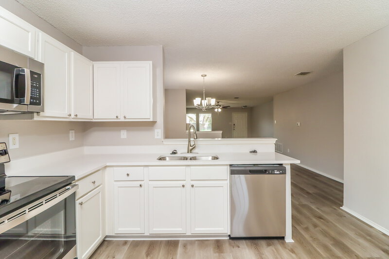 2,080/Mo, 8728 Stonebriar Ln Fort Worth, TX 76123 Kitchen View 2