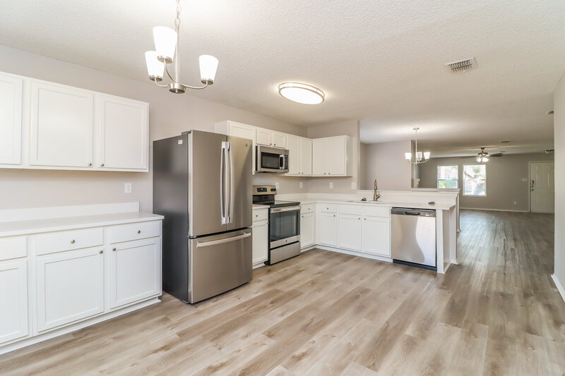 2,080/Mo, 8728 Stonebriar Ln Fort Worth, TX 76123 Kitchen View 3