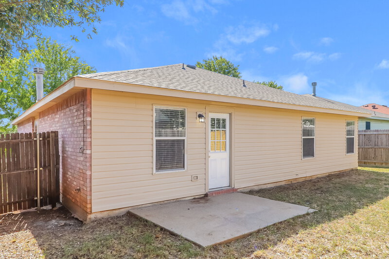 2,080/Mo, 8728 Stonebriar Ln Fort Worth, TX 76123 Rear View