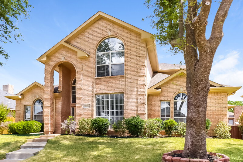 2,745/Mo, 617 Fern Dr Desoto, TX 75115 Front View